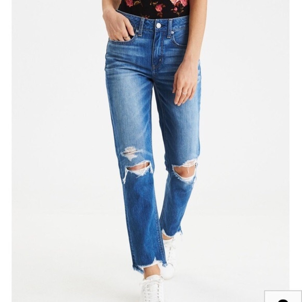 AE hi rise tomgirl jeans